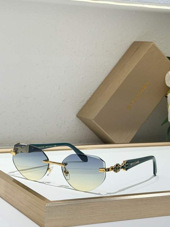 Picture of Bvlgari Sunglasses _SKUfw79165096fw